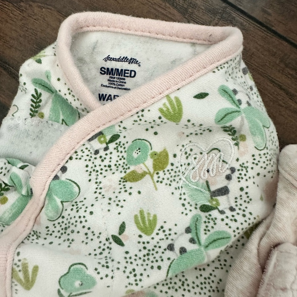 Set of Three Baby Swaddleme Swaddles in Green and Pink and floral - Picture 3 of 5